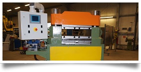 Hydraulische Endenbearbeitungsmaschine